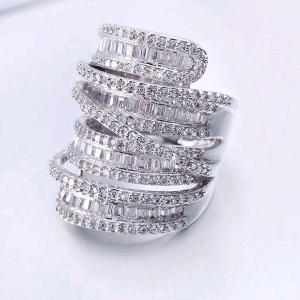 Beautiful 6.4 Carat Sapphire Sterling Silver Ring - Free Shipping - Picture 2 of 11